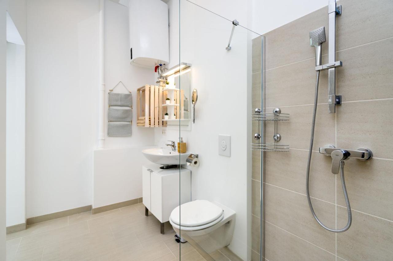 The Lohmeyerstr Vh Links, 2 Bedroom Up To 5 People Berlin Exteriör bild